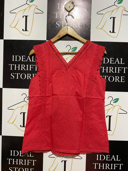 TU |M| BUST 19| B8| VIBRANT RED EYELET EMBROIDERY SLEEVELESS V-NECK TOP