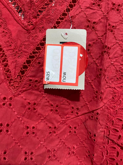 TU |M| BUST 19| B8| VIBRANT RED EYELET EMBROIDERY SLEEVELESS V-NECK TOP
