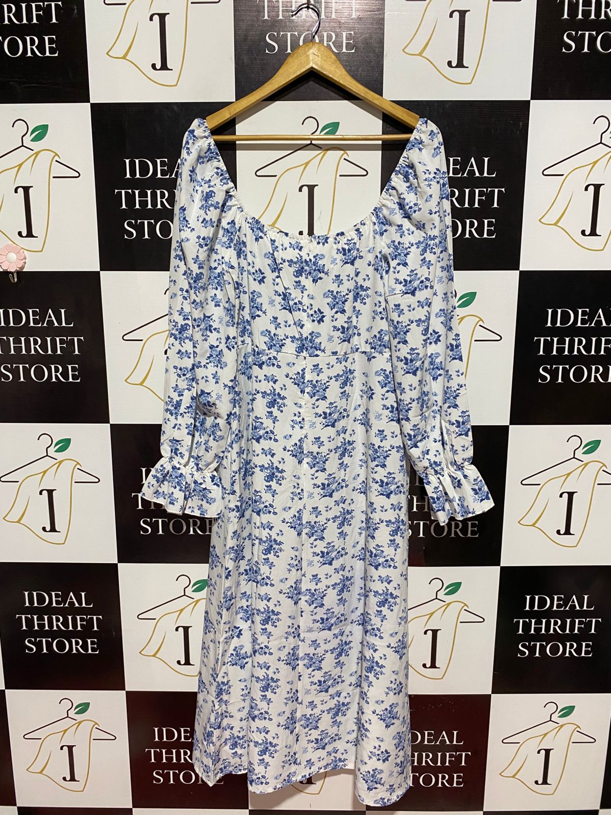 |M| BUST 18| B8| VINTAGE BLUE FLORAL CHATEAU MIDI DRESS WITH RUFFLE CUFFS