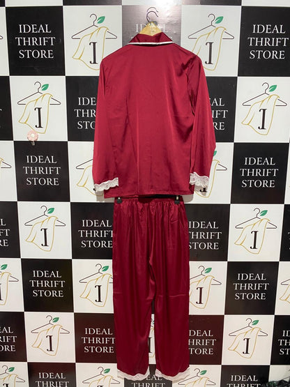 LUXURIOUS DEEP RED SATIN NIGHTWEAR SET WITH LACE TRIMMINGS |L| B7|