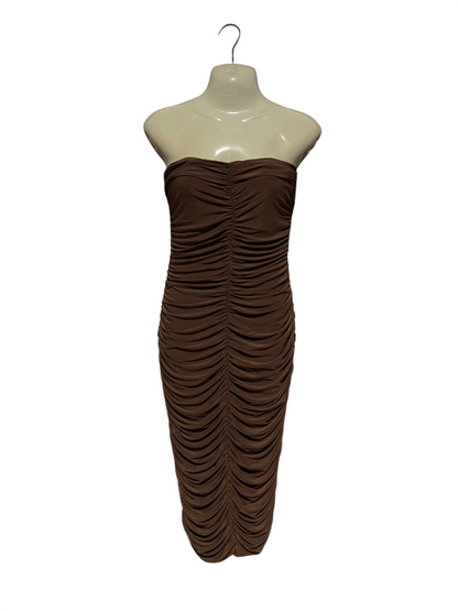CLUBL|M| BUST 15| B8| STUNNING STRAPLESS ALL-OVER RUCHED BODYCON MIDI DRESS IN CHOCOLATE BROWN