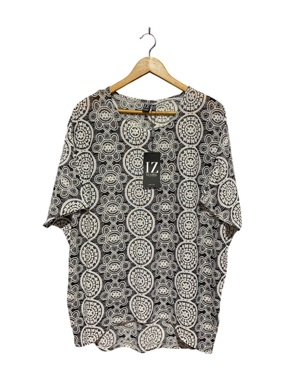 IZABEL |L| BUST FREE | B8| LONDON BLACK & WHITE CIRCLE LACE TOP