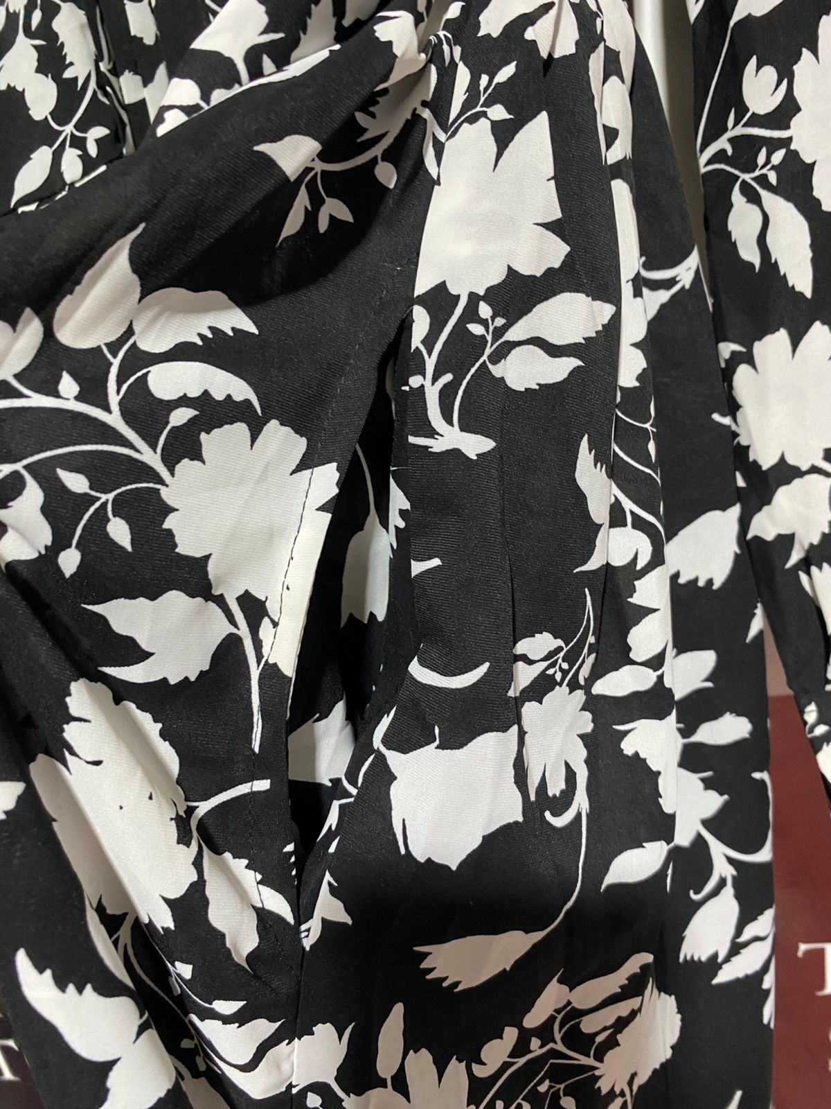|L| BUST 19| B8| FLORAL LONG SLEEVE MAXI DRESS