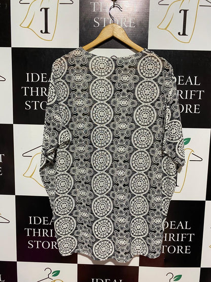 IZABEL |L| BUST FREE | B8| LONDON BLACK & WHITE CIRCLE LACE TOP