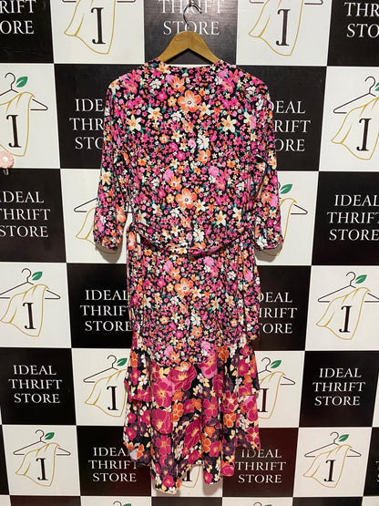 ROMAN |M| BUST 17| B8| ORIGINALS VIBRANT MULTI-FLORAL TIERED MIDI DRESS