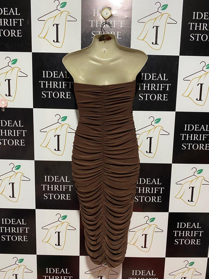 CLUBL|M| BUST 15| B8| STUNNING STRAPLESS ALL-OVER RUCHED BODYCON MIDI DRESS IN CHOCOLATE BROWN