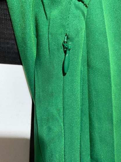 DIANE VON FURSTENBERG |M| BUST 18| B8| GREEN THREE-QUARTER SLEEVE WRAP STYLE DRESS