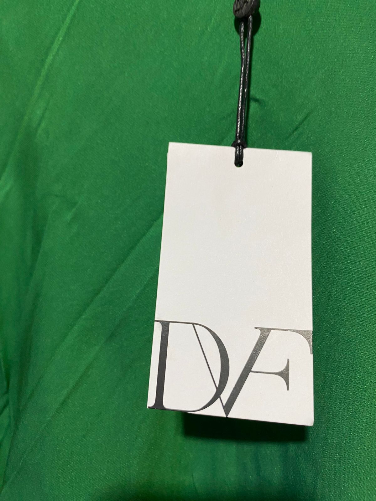 DIANE VON FURSTENBERG |M| BUST 18| B8| GREEN THREE-QUARTER SLEEVE WRAP STYLE DRESS