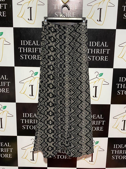 ATMOSPHEHE |S| WAIST 27| B8| PREMIUM BLACK AND WHITE GEOMETRIC AZTEC PRINT MAXI SKIRT
