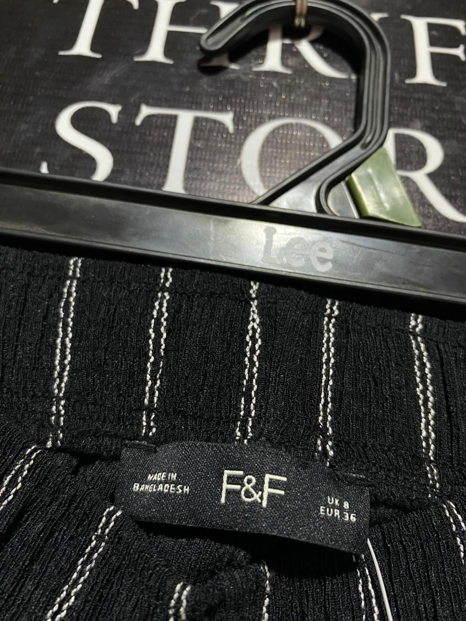 F&F |S| WAIST 26| B8| CLASSIC BLACK AND WHITE VERTICAL STRIPED WIDE-LEG TROUSERS