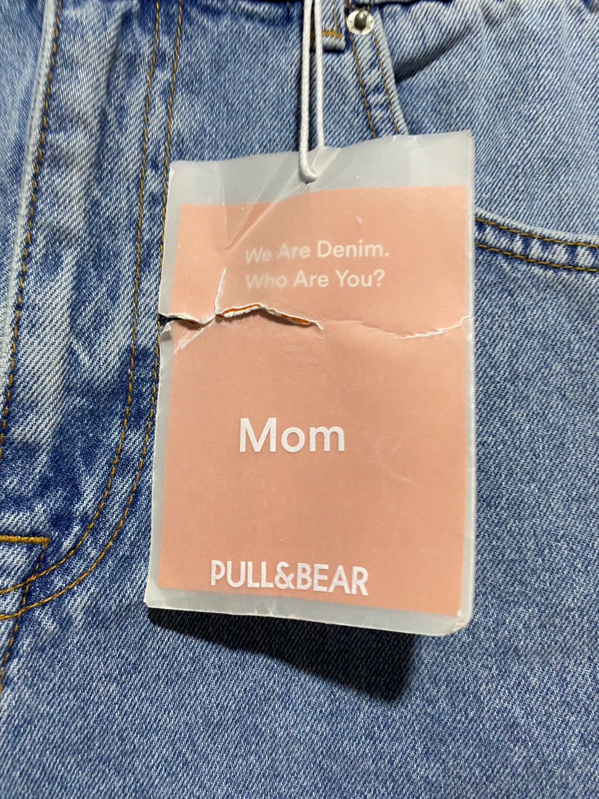 PULL & BEAR |M| WAIST 28| B8| WOMEN'S HIGH-WAISTED MOM FIT DENIM SHORTS - LIGHT WASH