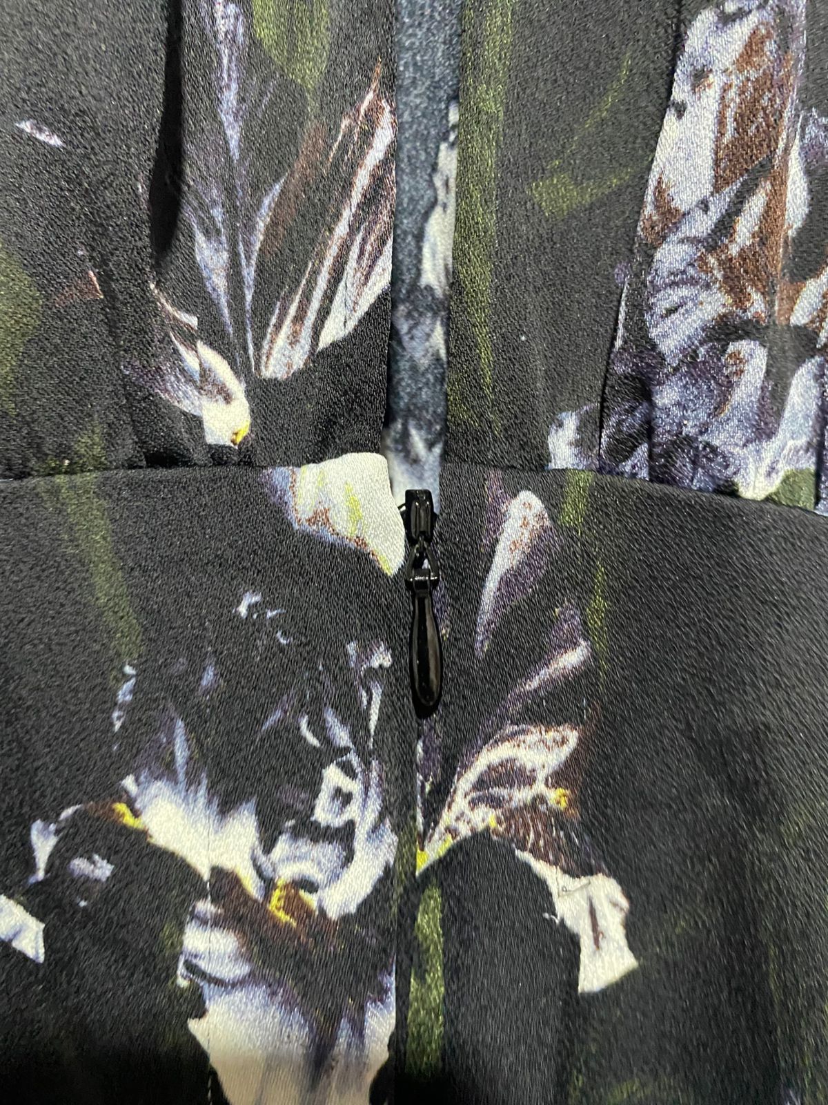 H&M |M| BUST 18| B9| BLACK FLORAL PRINT ROUND NECK JUMPSUIT