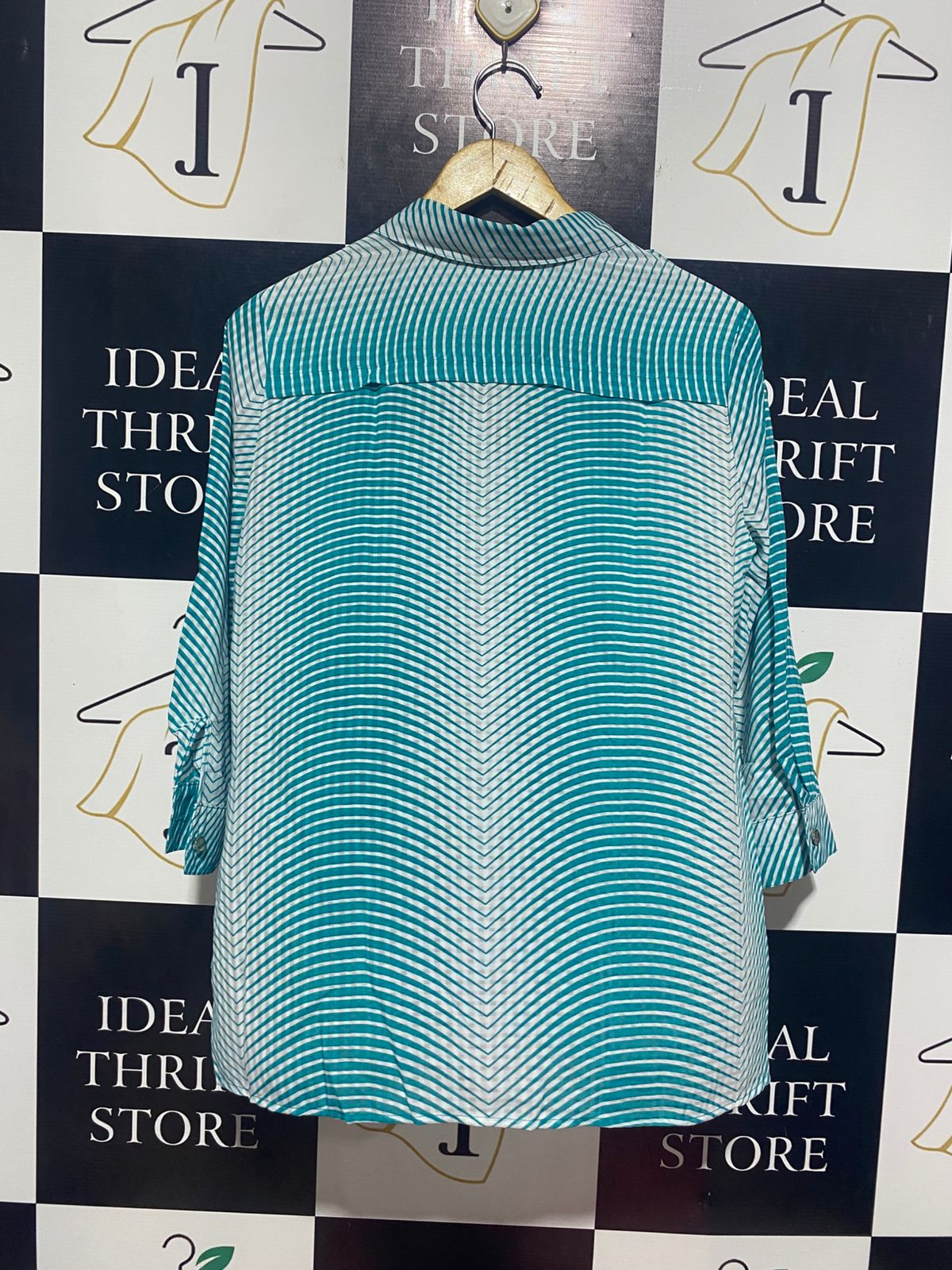 NY COLLECTION |M| BUST 19| B9| TEAL CHEVRON STRIPE BUTTON-DOWN BLOUSE