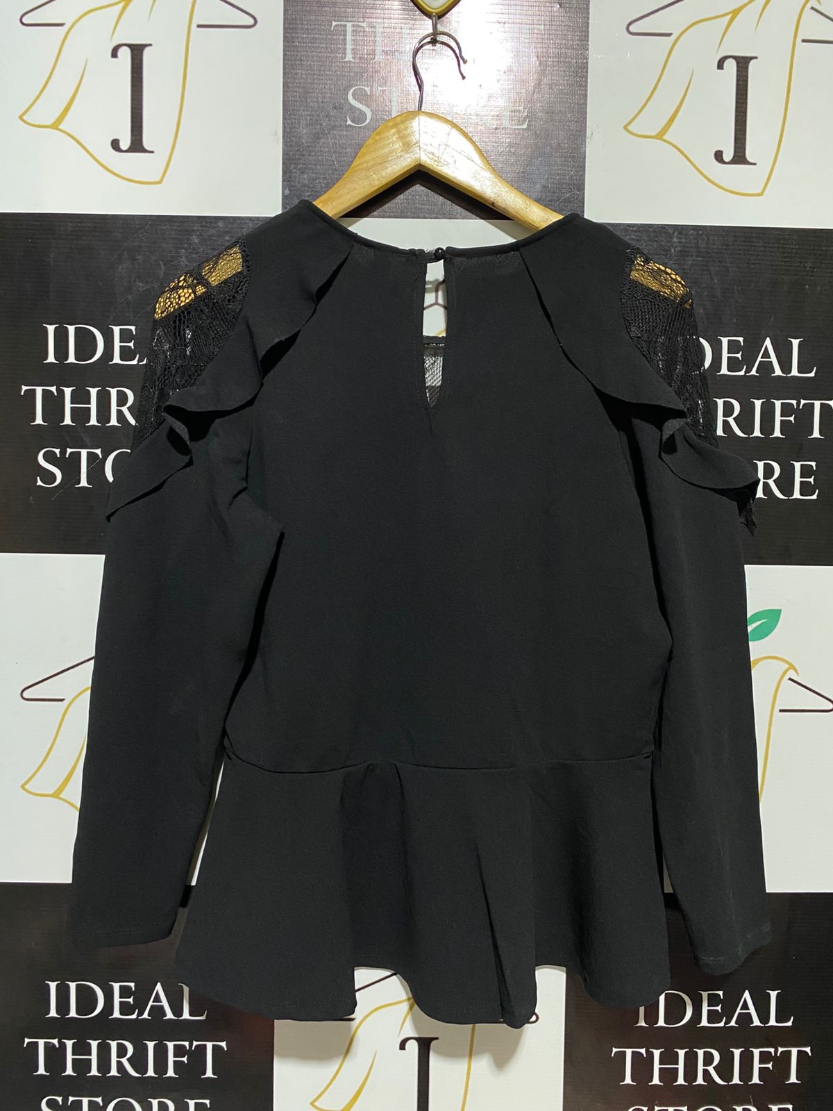 CROSS ROADS |L| BUST 20| B10| WOMEN'S LACE PANEL RUFFLE PEPLUM TOP BLACK