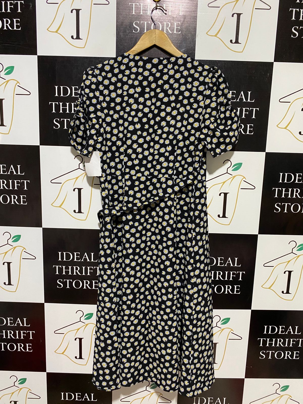 SAVEL |M| BUST 17| B10| WOMEN'S BLACK DAISY PRINT SHORT SLEEVE WRAP MIDI DRESS