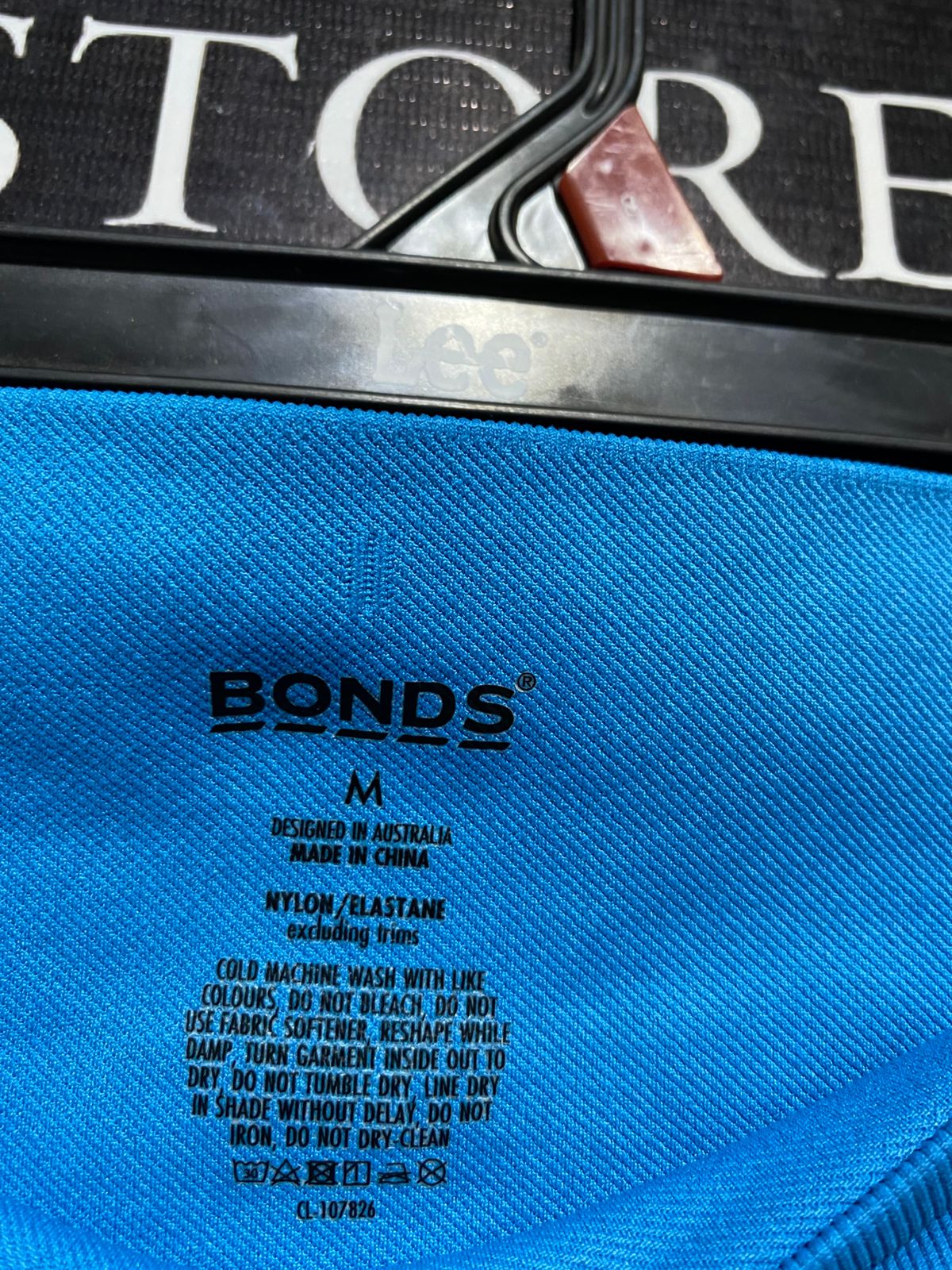 BONDS |M| WAIST 26| B11|  : VIBRANT CERULEAN BLUE SEAMLESS HIGH-RISE BIKER SHORTS