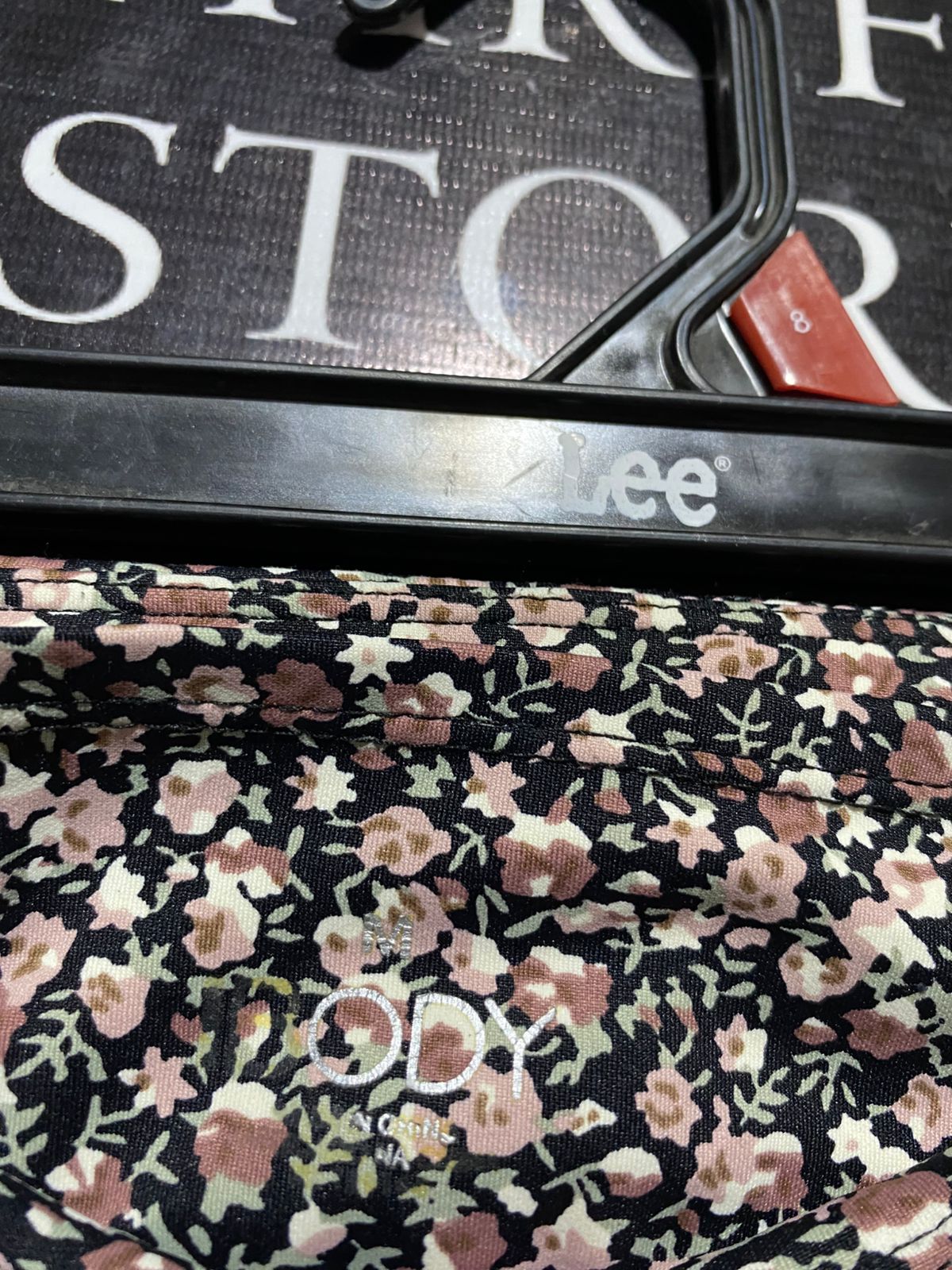BODY |M| WAIST 27| B11|  VINTAGE DITSY FLORAL HIGH-RISE LEGGINGS - EARTH TONE ACTIVEWEAR