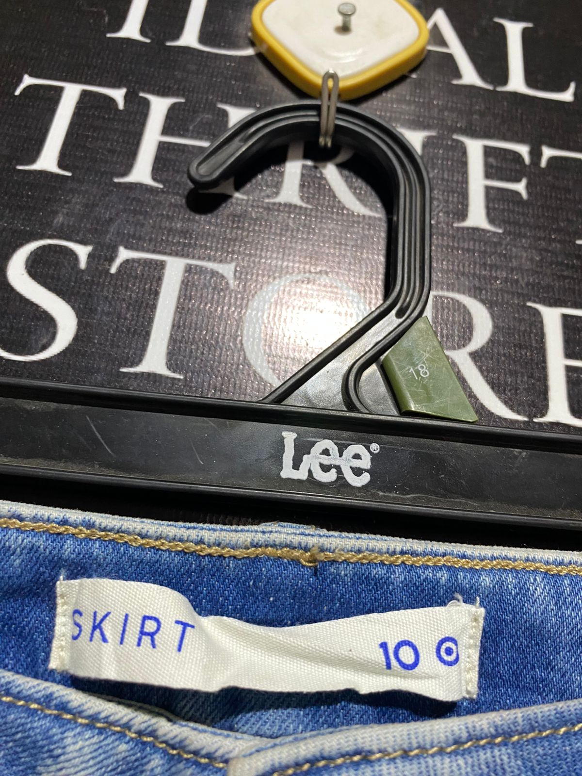 SKIRT | M| WAIST 30| B11 | VINTAGE ACID WASH DISTRESSED DENIM MINI SKIRT