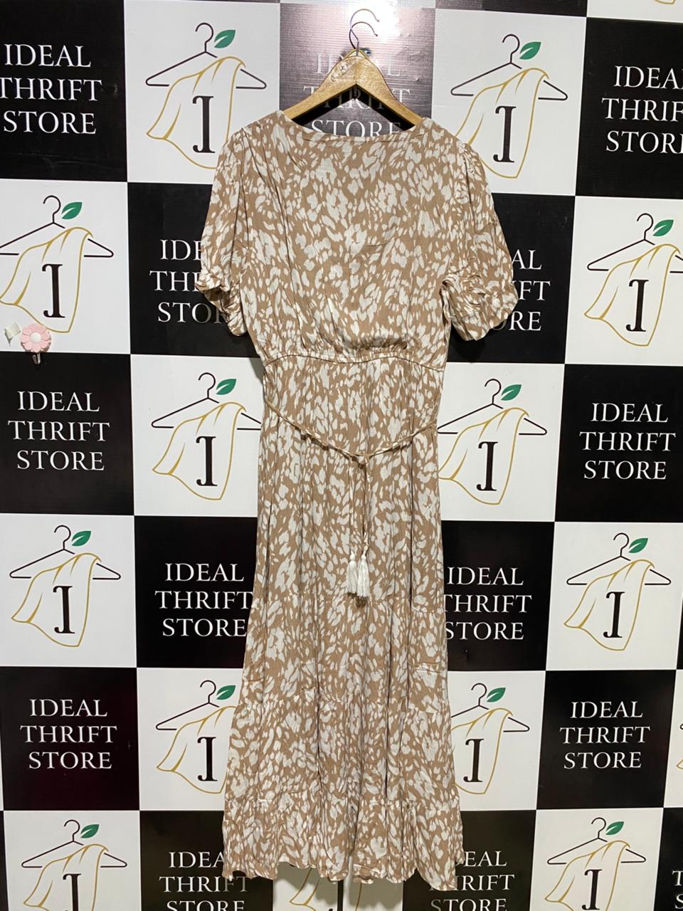 ALLY |M| BUST 17| B11| TAN LEOPARD PRINT TIERED V-NECK MIDI DRESS