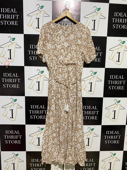 ALLY |M| BUST 17| B11| TAN LEOPARD PRINT TIERED V-NECK MIDI DRESS