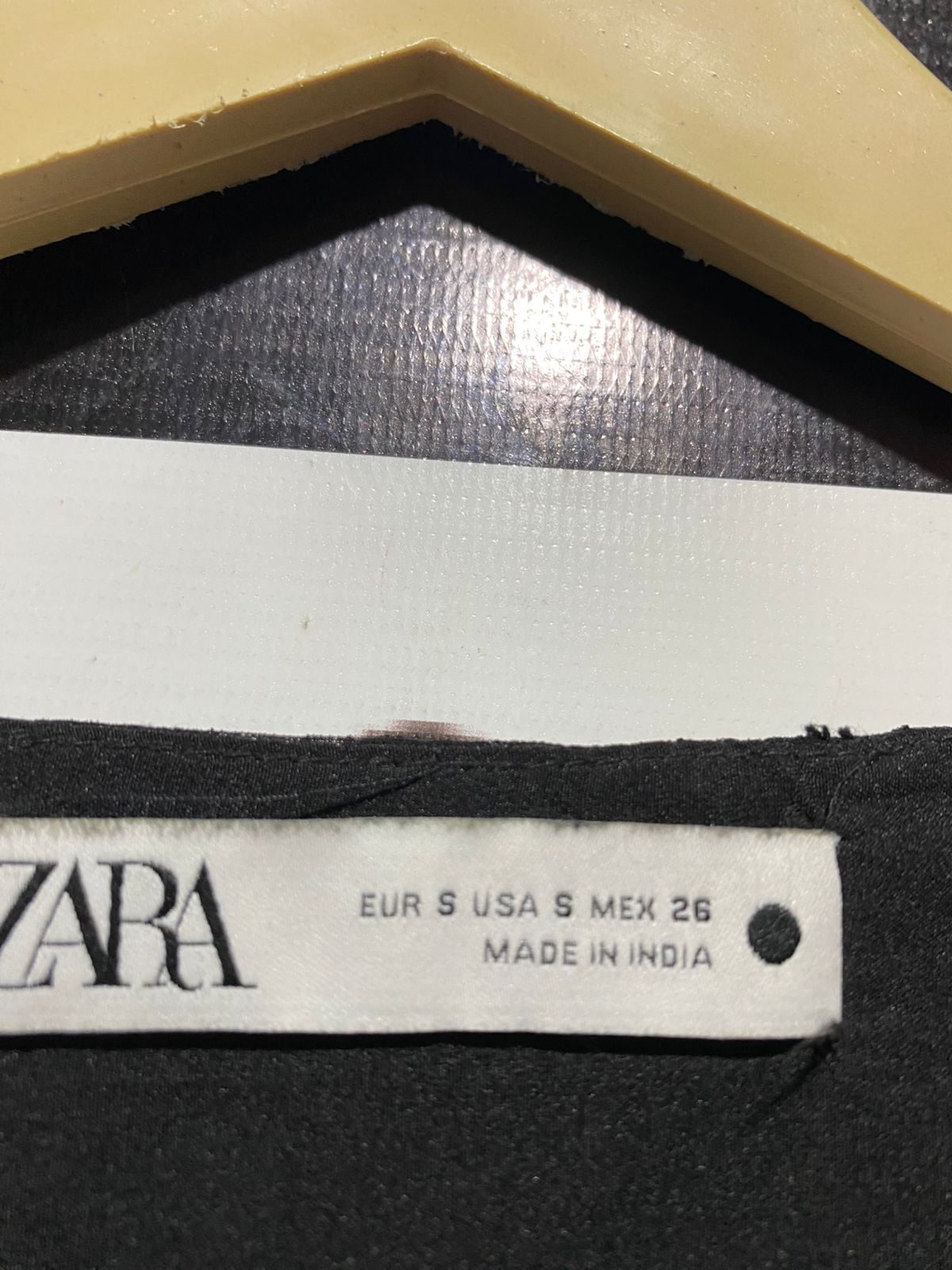 ZARA |M| BUST 17| B13| BLACK PIN-TUCKED DOBBY MINI DRESS