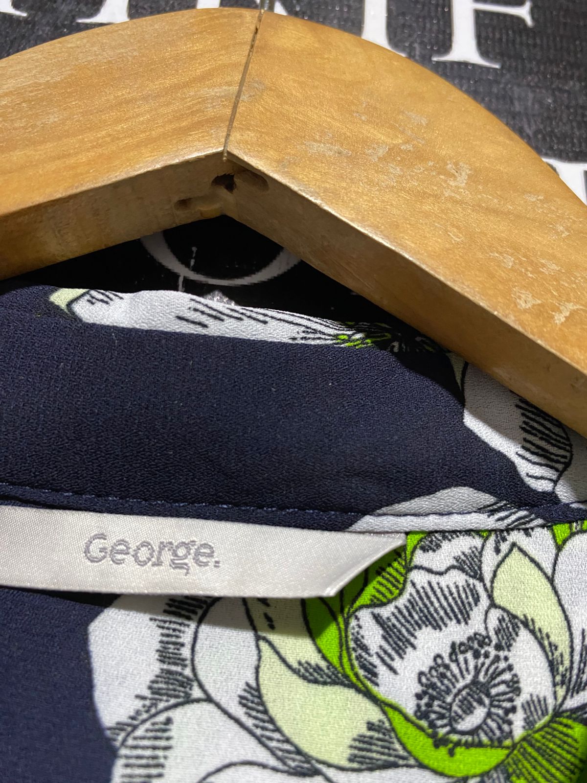 GEORGE |XL| BUST 24| B13| NAVY FLORAL SLEEVELESS LONG-LINE BUTTON-DOWN TOP