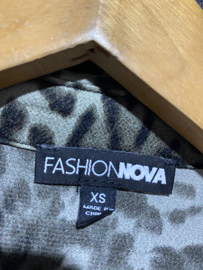 FASHION NOVA |S| BUST 16| B13| SATIN LEOPARD PRINT JUMPSUIT