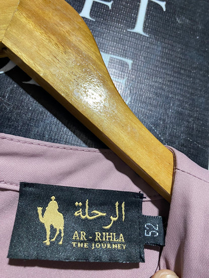 AR RIHLA |L| BUST 19| B13| MAUVE PLEATED ROUND-NECK MAXI ABAYA