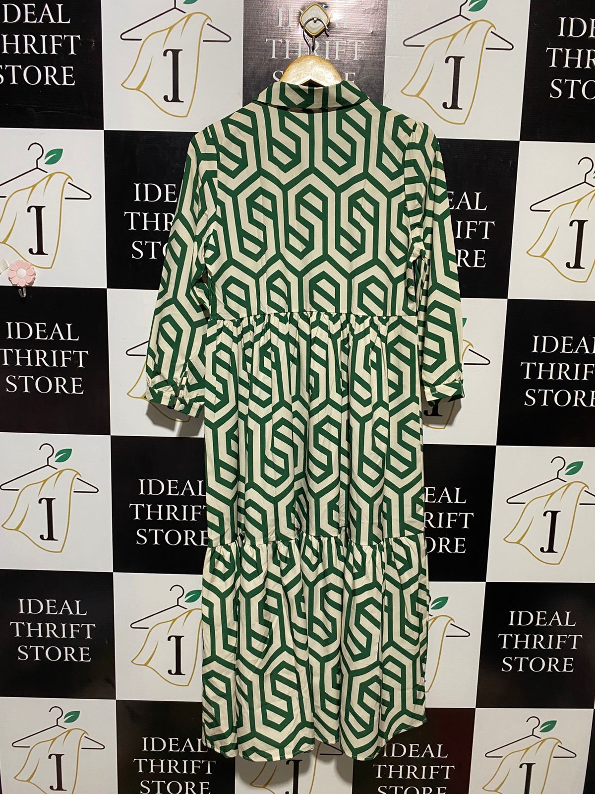 OUROPEAN ZTATION |L| BUST 19| B13| EUROPEAN CULTURE GREEN GEOMETRIC PRINT TIERED MAXI DRESS