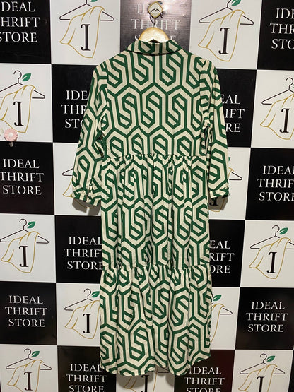 OUROPEAN ZTATION |L| BUST 19| B13| EUROPEAN CULTURE GREEN GEOMETRIC PRINT TIERED MAXI DRESS