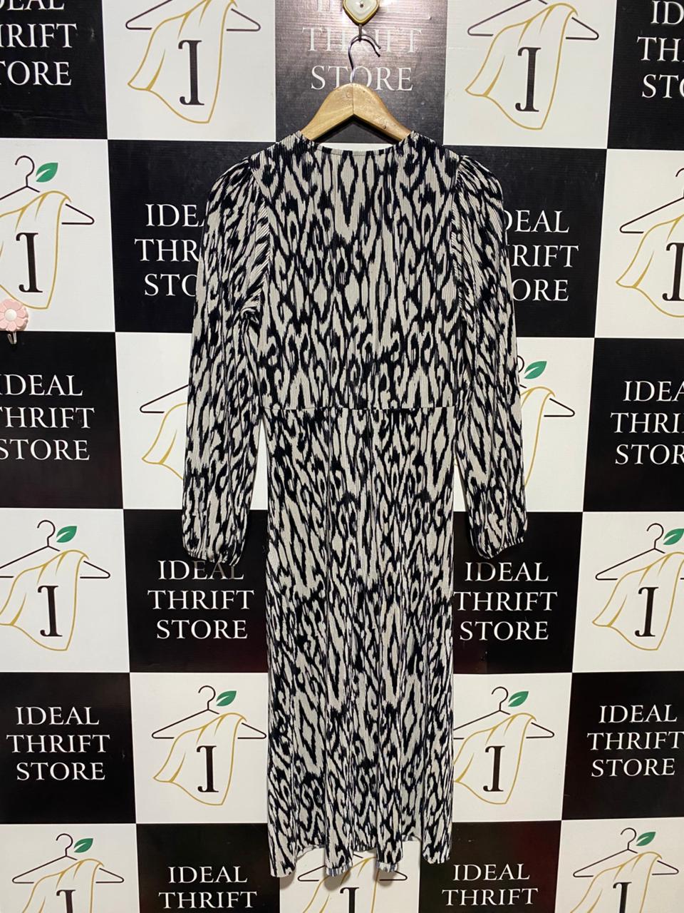 ET VOUS |M| BUST 17| B13| MONOCHROME ANIMAL PRINT PLEATED MIDI DRESS