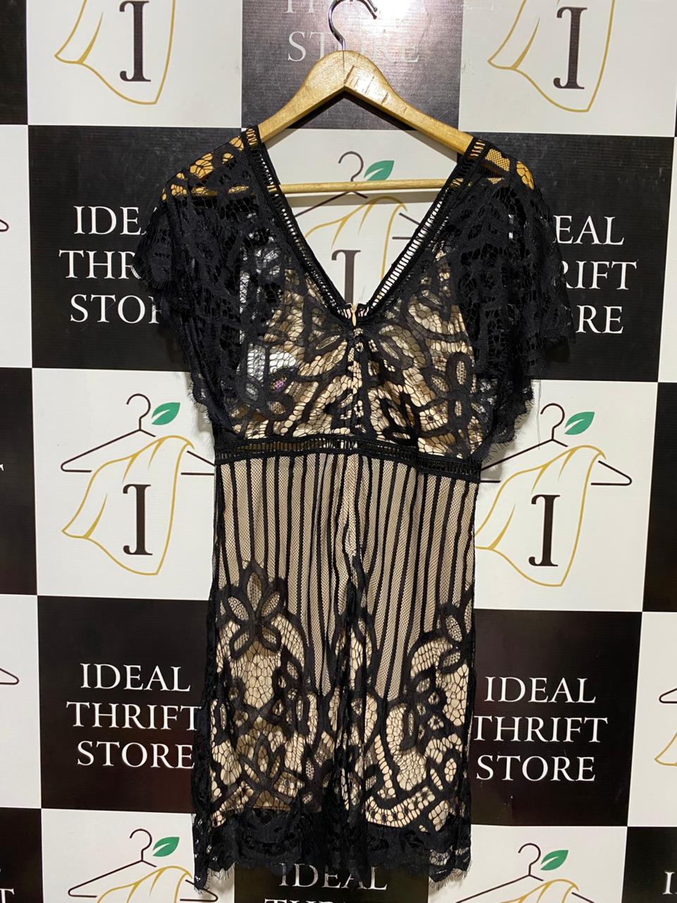 BOOHOO |M| BUST FREE| B13| PREMIUM BLACK CROCHET LACE MINI DRESS WITH NUDE LINING