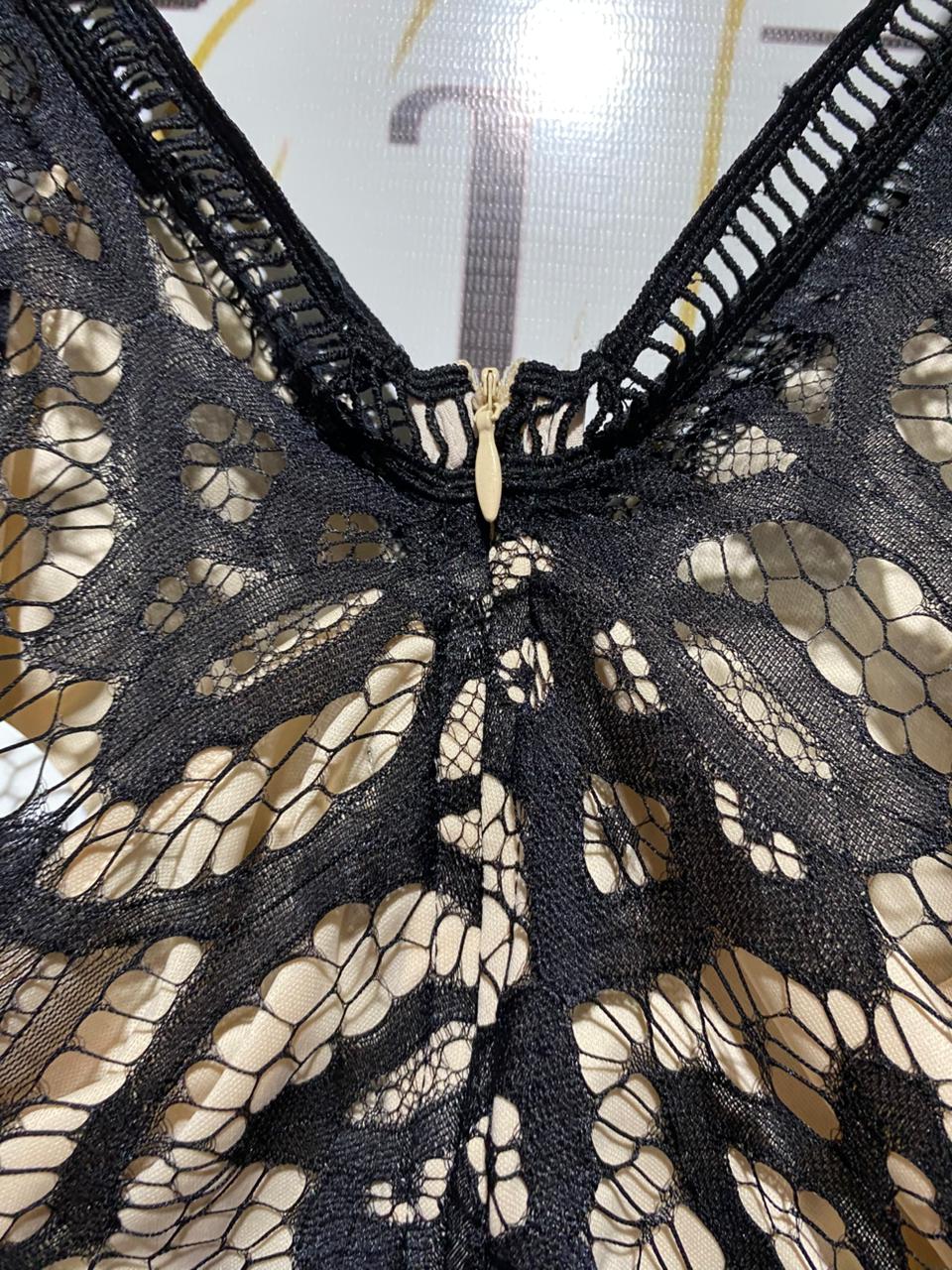 BOOHOO |M| BUST FREE| B13| PREMIUM BLACK CROCHET LACE MINI DRESS WITH NUDE LINING