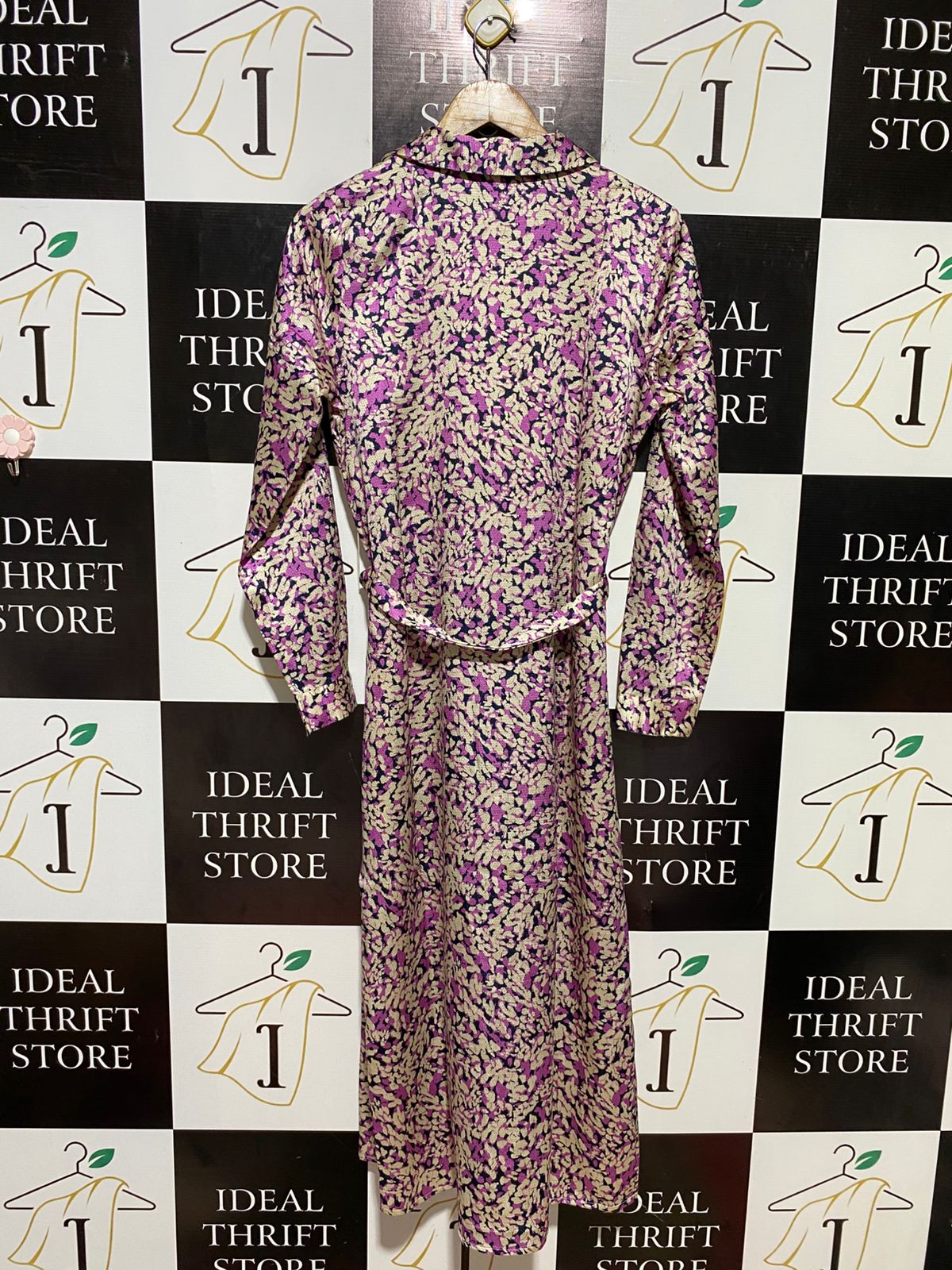 VILA |L| BUST 19| B13| PREMIUM PURPLE AND GOLD ABSTRACT PRINT MIDI SHIRT DRESS WITH WAIST TIE