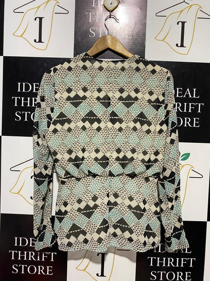 REISS |M| BUST 19| B13| GEOMETRIC PRINT KNOT-FRONT BLOUSE
