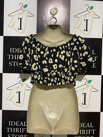 |L| BUST 19| B14| CHIC ABSTRACT LEOPARD PRINT SMOCKED CROP TOP WITH TIE FRONT