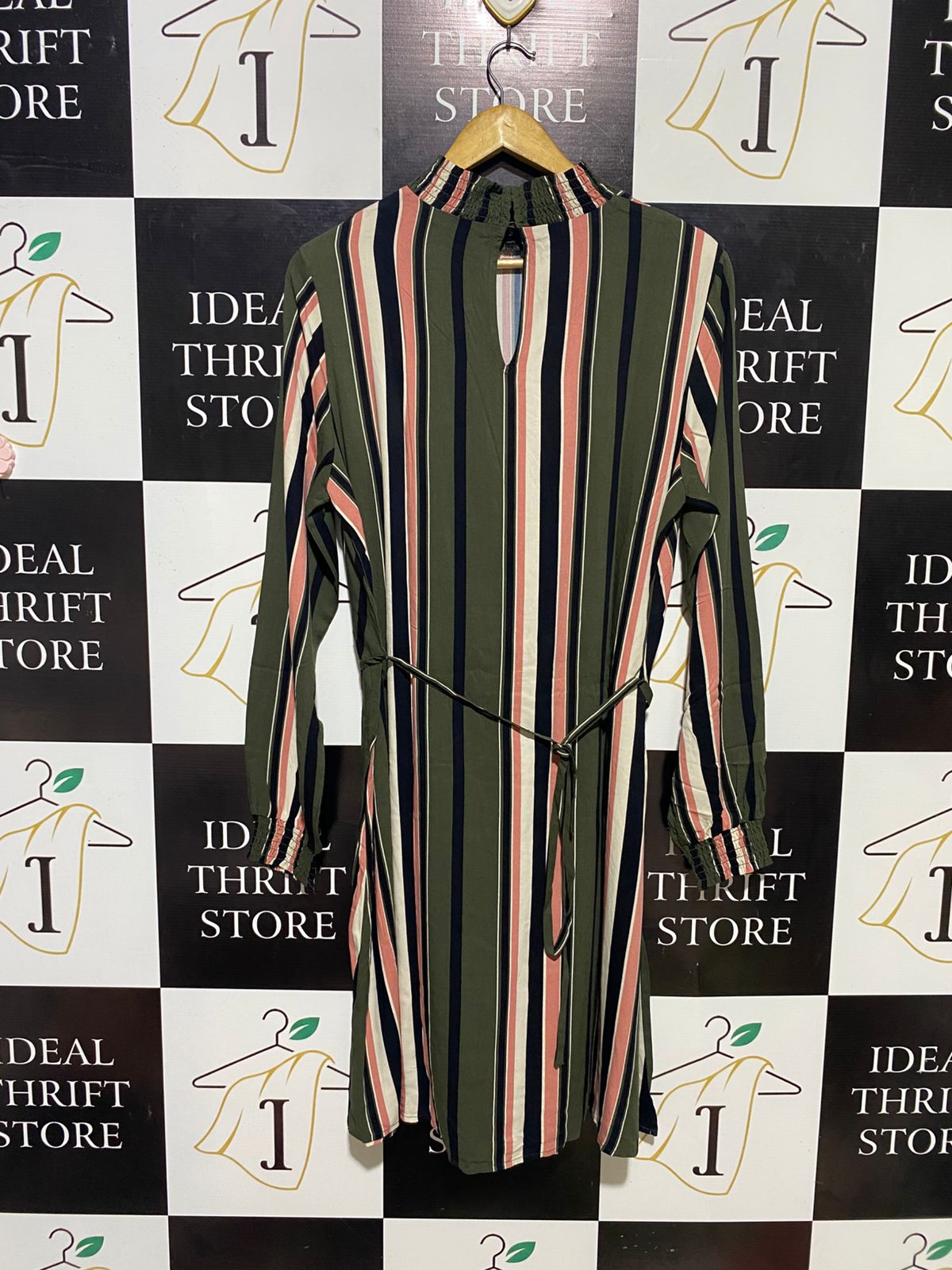 VILA |XL| BUST 21| B14| OLIVE STRIPED SMOCK NECK LONG SLEEVE MINI DRESSOLIVE STRIPED SMOCK NECK LONG SLEEVE MINI DRESS