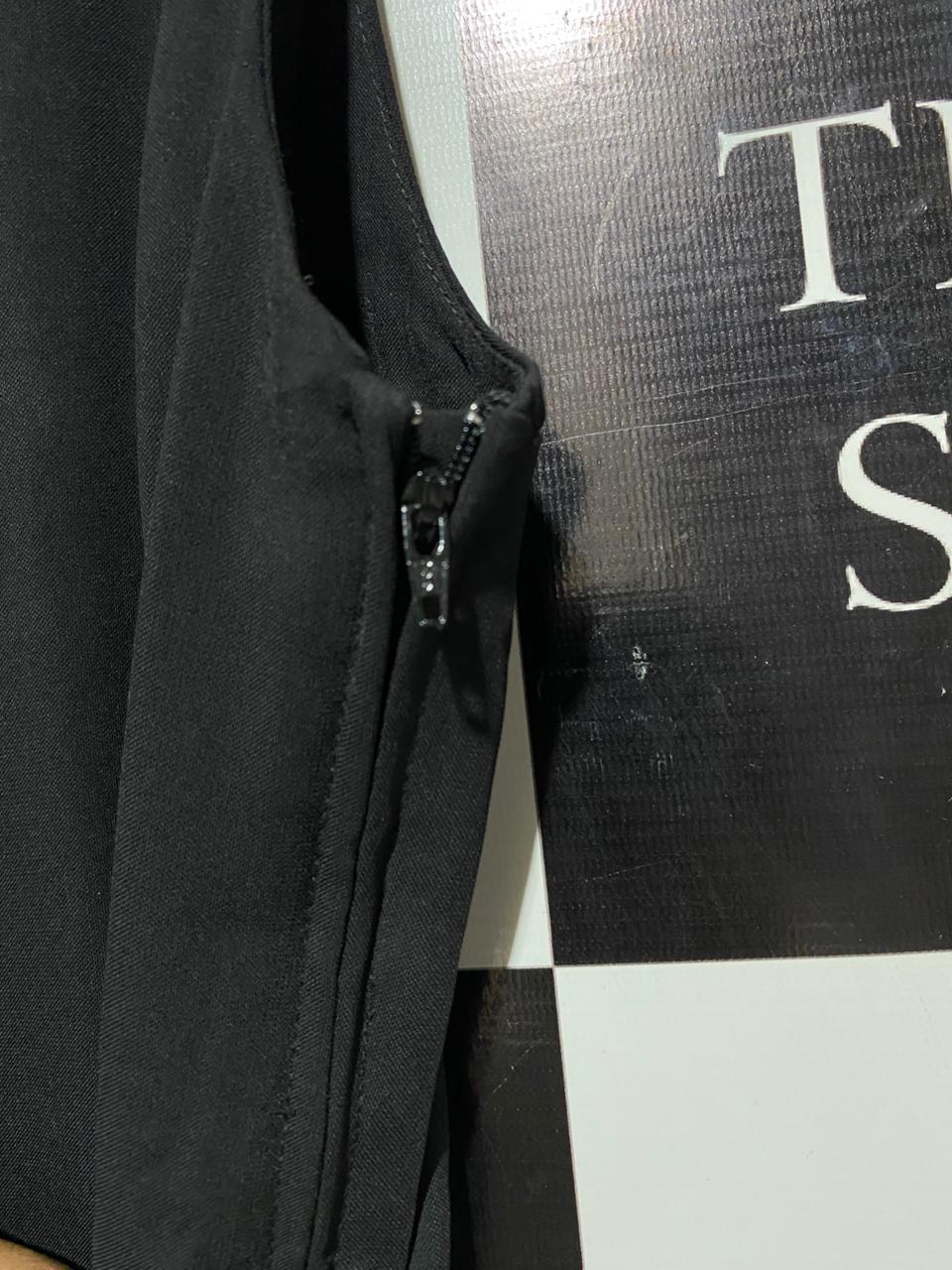 H&M |M| BUST 15| B14| CHIC BLACK SLEEVELESS HALTER-STYLE JUMPSUIT