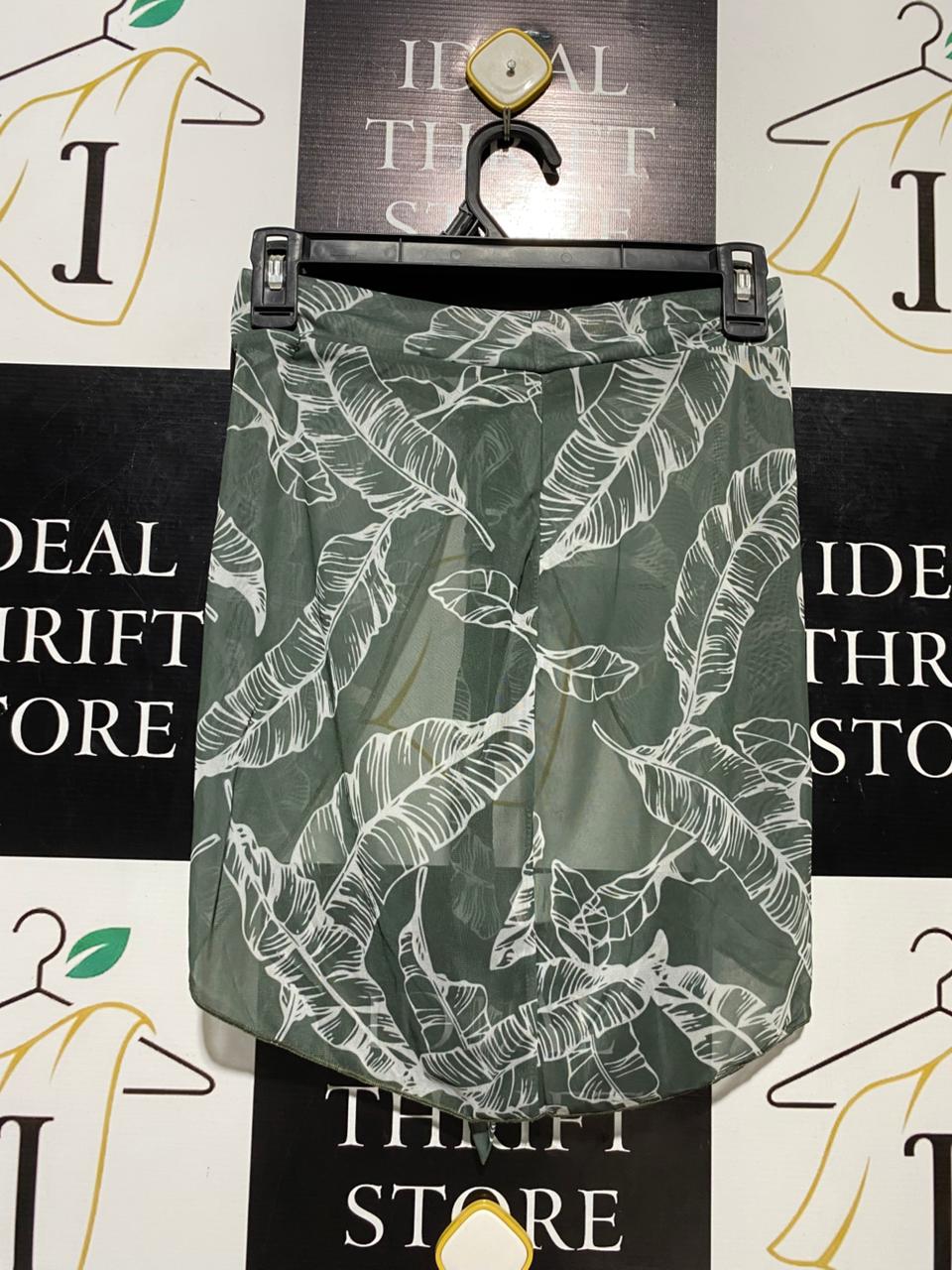 PRETTYILITTLE THING |M| WAIST 25| B14| TROPICAL LEAF PRINT SARONG MINI SKIRT