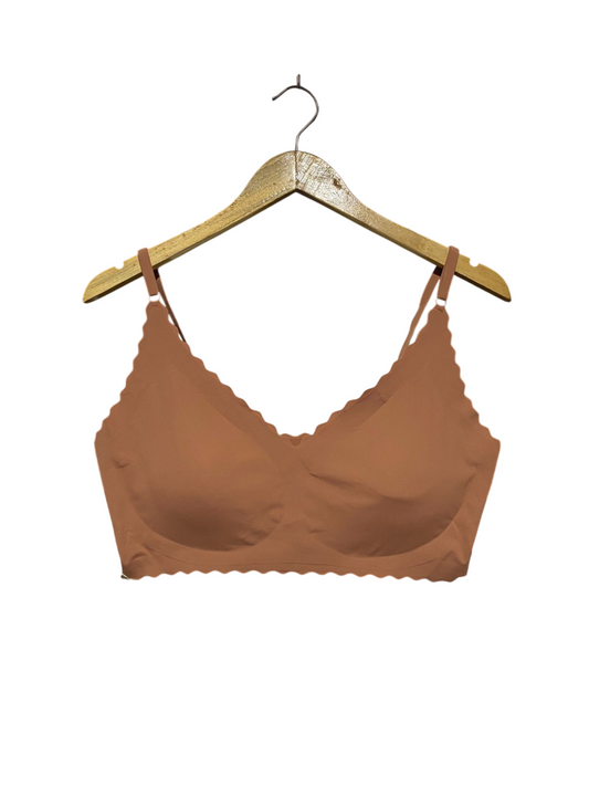 |M| BUST 17| B14| SEAMLESS SCALLOP TRIM COMFORT BRALETTE