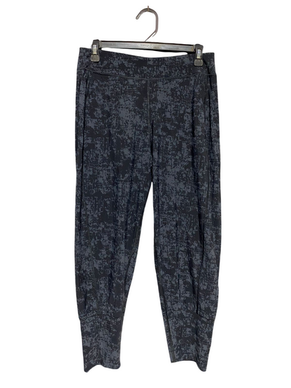 SWEATY BETTY |M| WAIST 28| B15| GREY AND BLACK ABSTRACT PRINT CROPPED TRAINING LEGGINGS
