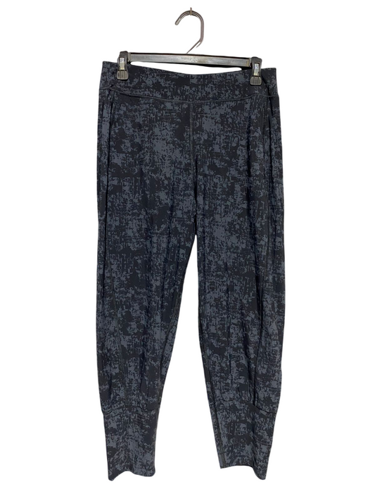 SWEATY BETTY |M| WAIST 28| B15| GREY AND BLACK ABSTRACT PRINT CROPPED TRAINING LEGGINGS