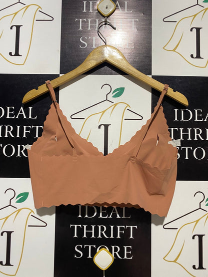 |M| BUST 17| B14| SEAMLESS SCALLOP TRIM COMFORT BRALETTE