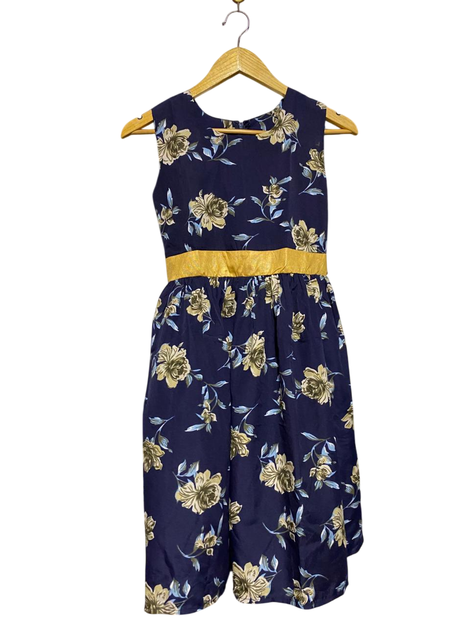 |S| BUST 15| B17| NAVY FLORAL PARTY DRESS WITH GOLD WAISTBAND