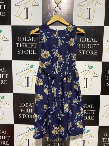 |S| BUST 15| B17| NAVY FLORAL PARTY DRESS WITH GOLD WAISTBAND