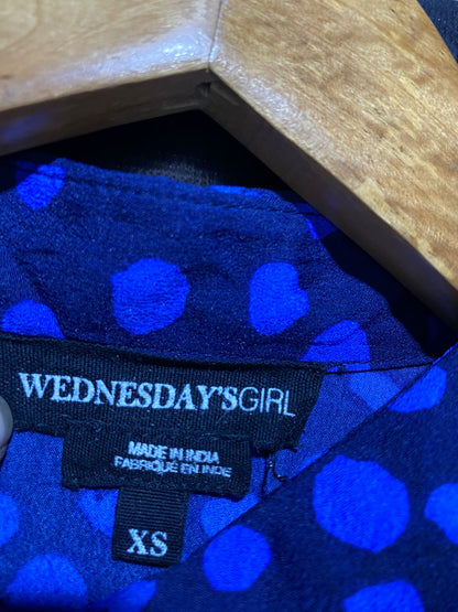 WEDNESDAYS GIRL |M| BUST 18| B17| ELECTRIC BLUE POLKA DOT TIERED SHIRT DRESS