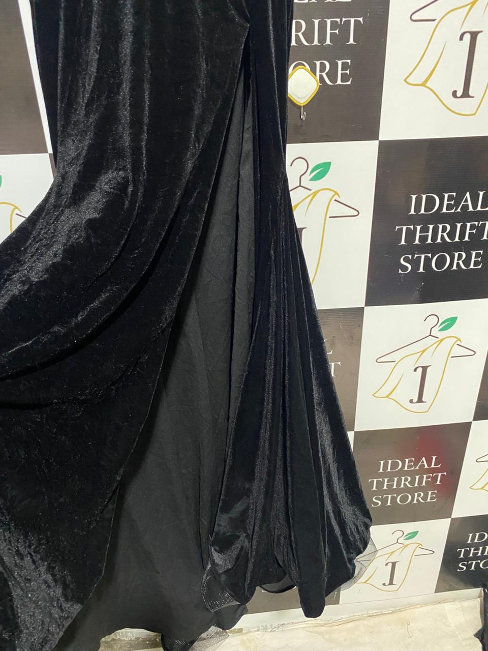 AVA PRESLAY |L| BUST 18| B17| ELEGANT BLACK VELVET DEEP V-NECK MAXI DRESS | LUXE EVENING GOWN