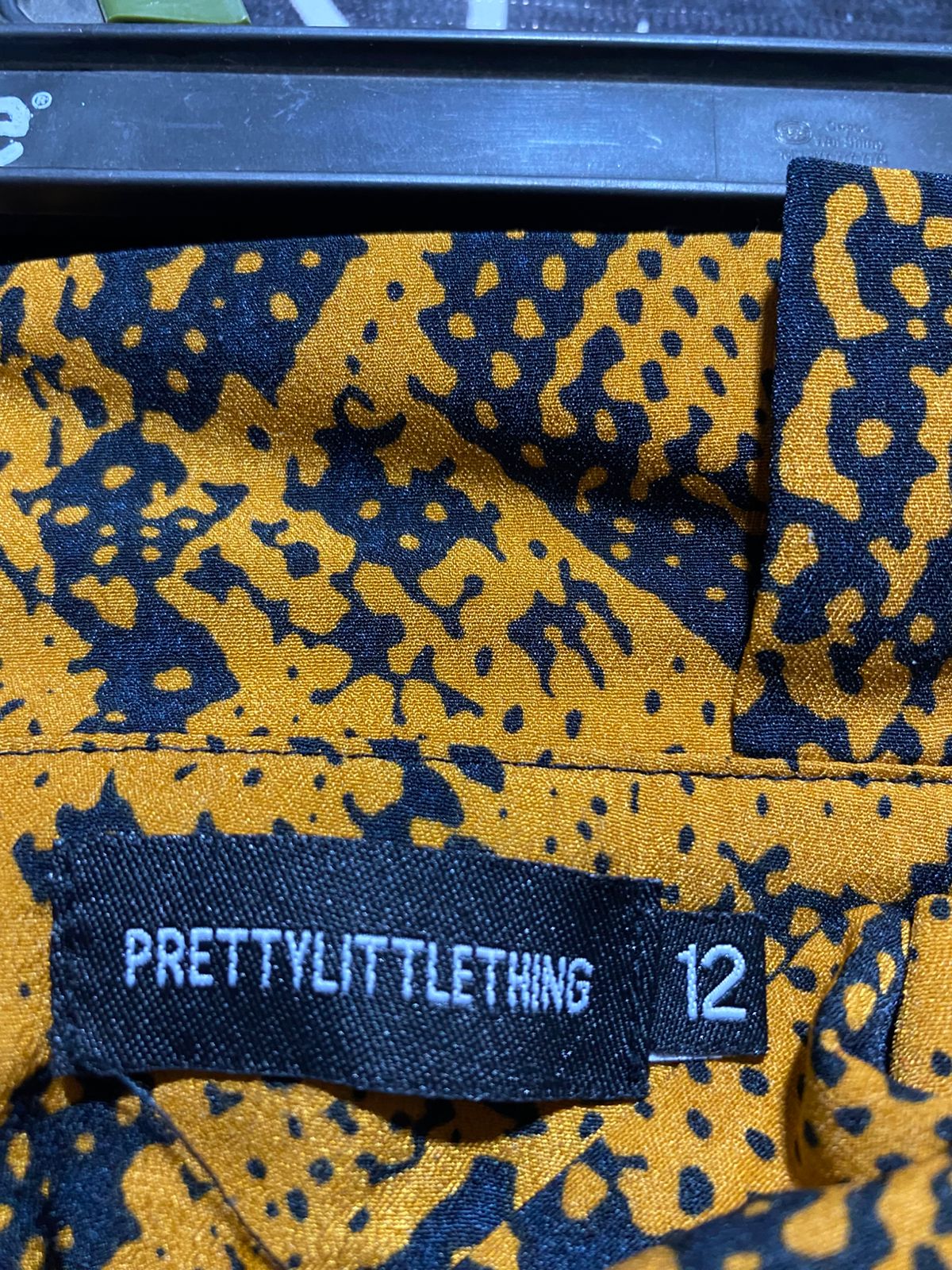 PRETTYLITTLE THING |L| WAIST 30| B17|  SNAKESKIN PRINT WIDE-LEG TROUSERS