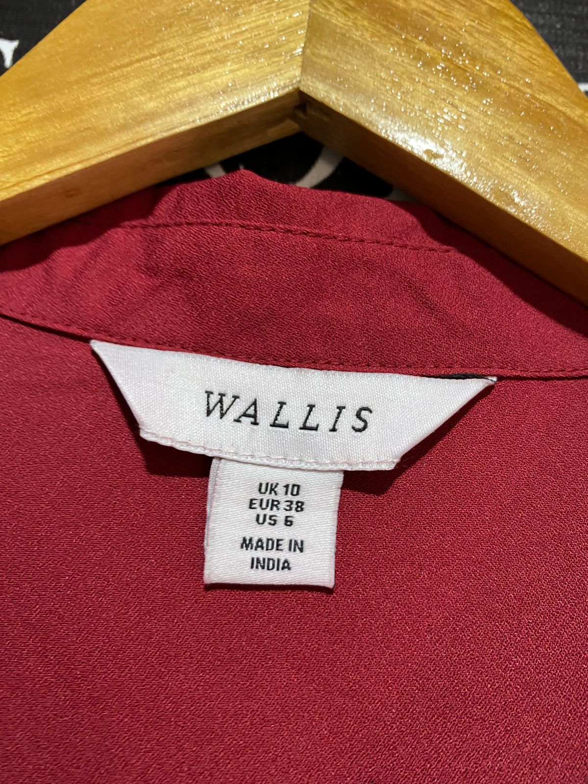 WALLIS |M| BUST 17| B18| SOPHISTICATED DEEP BERRY RED BUTTON-DOWN TIERED MIDI SHIRT DRESS
