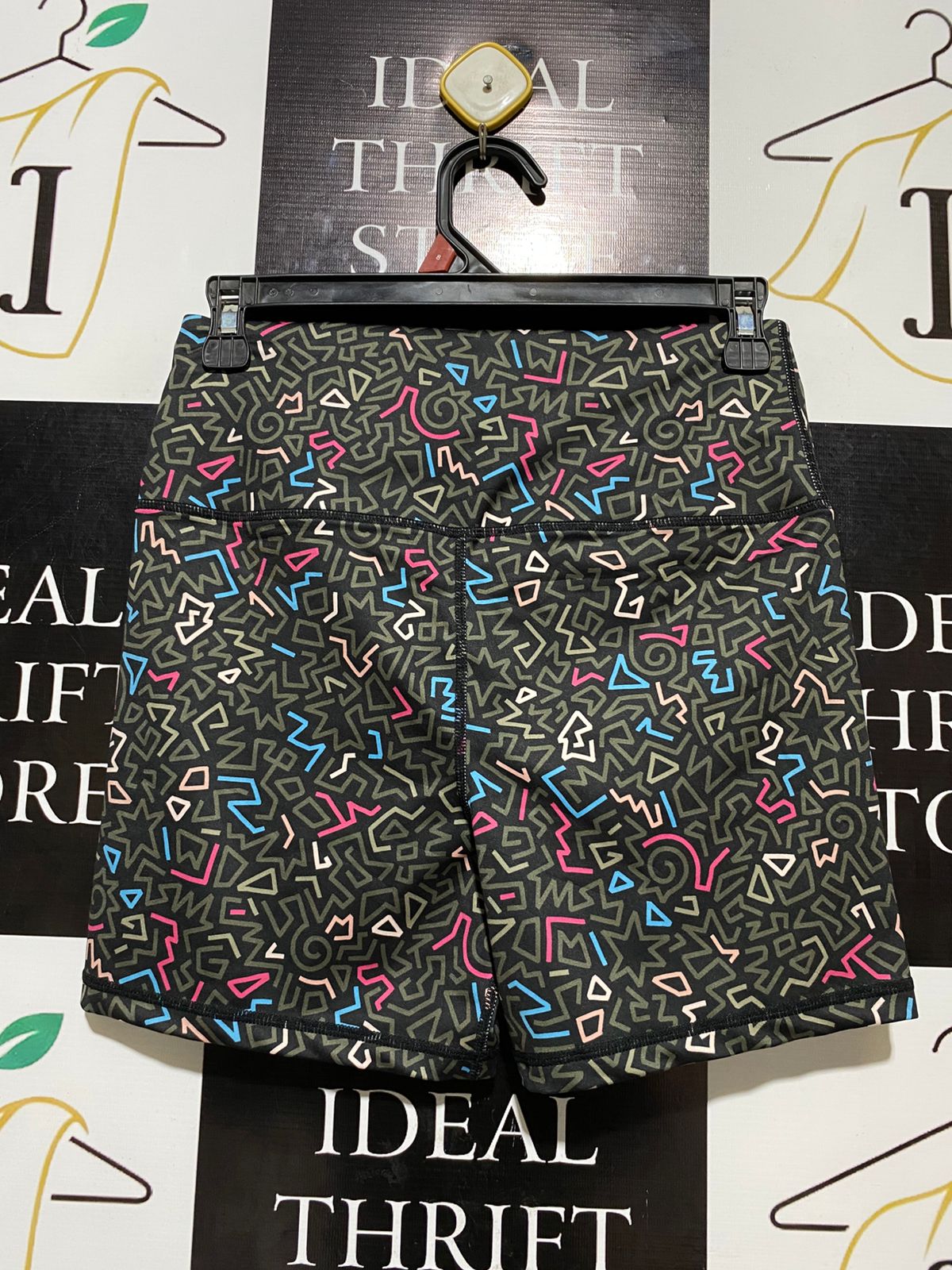 LURV |S| WAIST 26| B17| VINTAGE-INSPIRED GEOMETRIC PRINT HIGH-WAISTED BIKER SHORTS